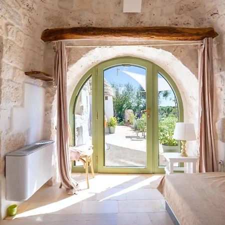 Trulli E Frasche, Intera Villa Martina Franca